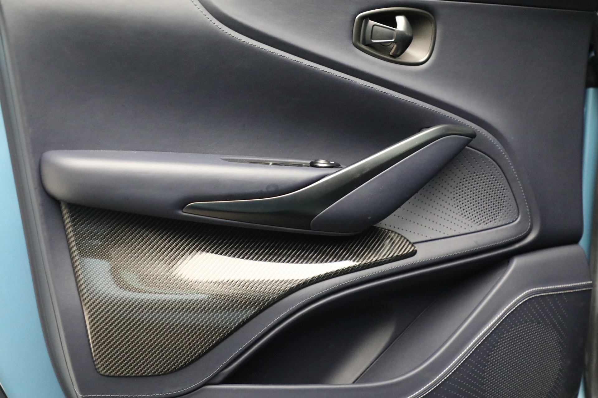 Used-2024-Aston-Martin-DBX-707