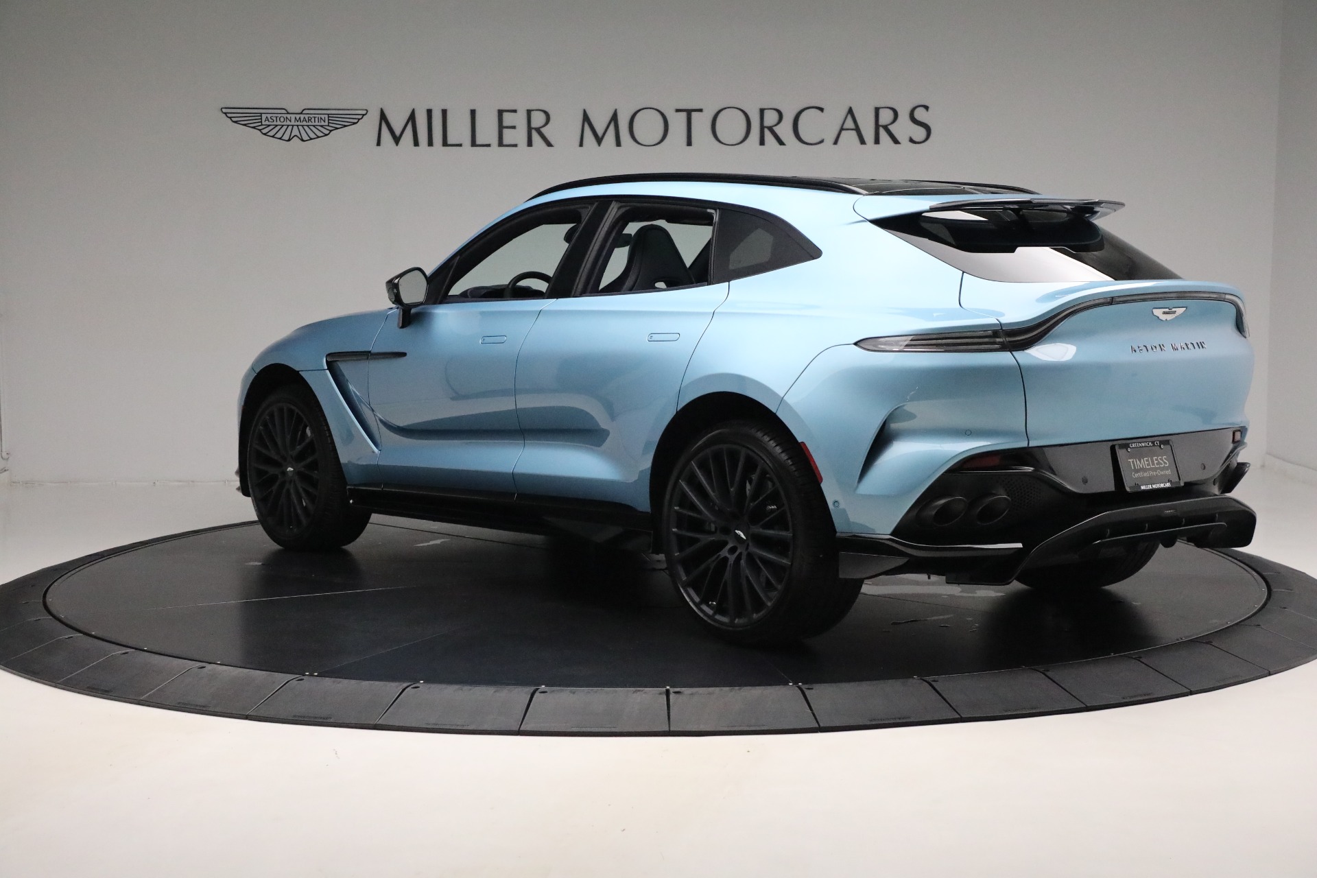 Used-2024-Aston-Martin-DBX-707