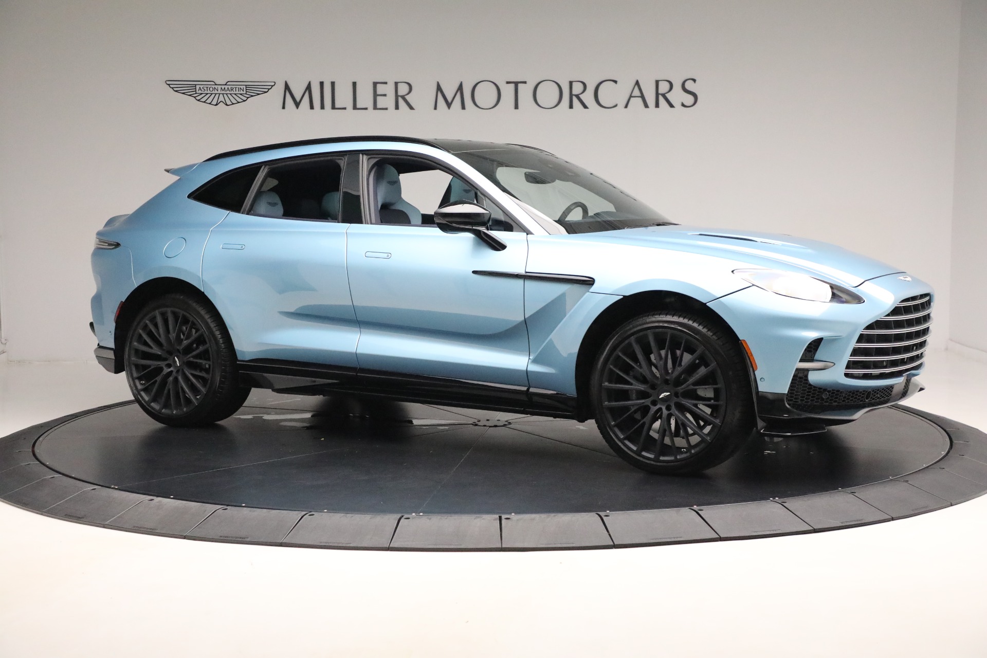 Used-2024-Aston-Martin-DBX-707