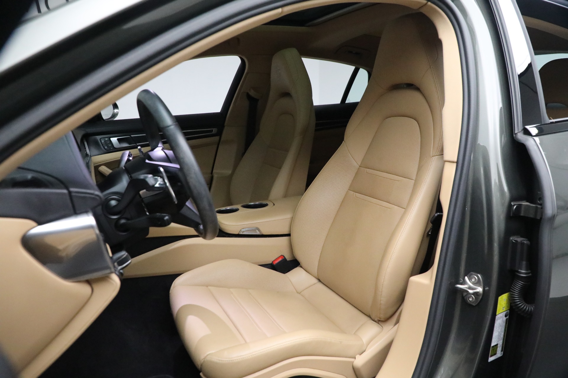 Used-2023-Porsche-Panamera-Platinum-Edition