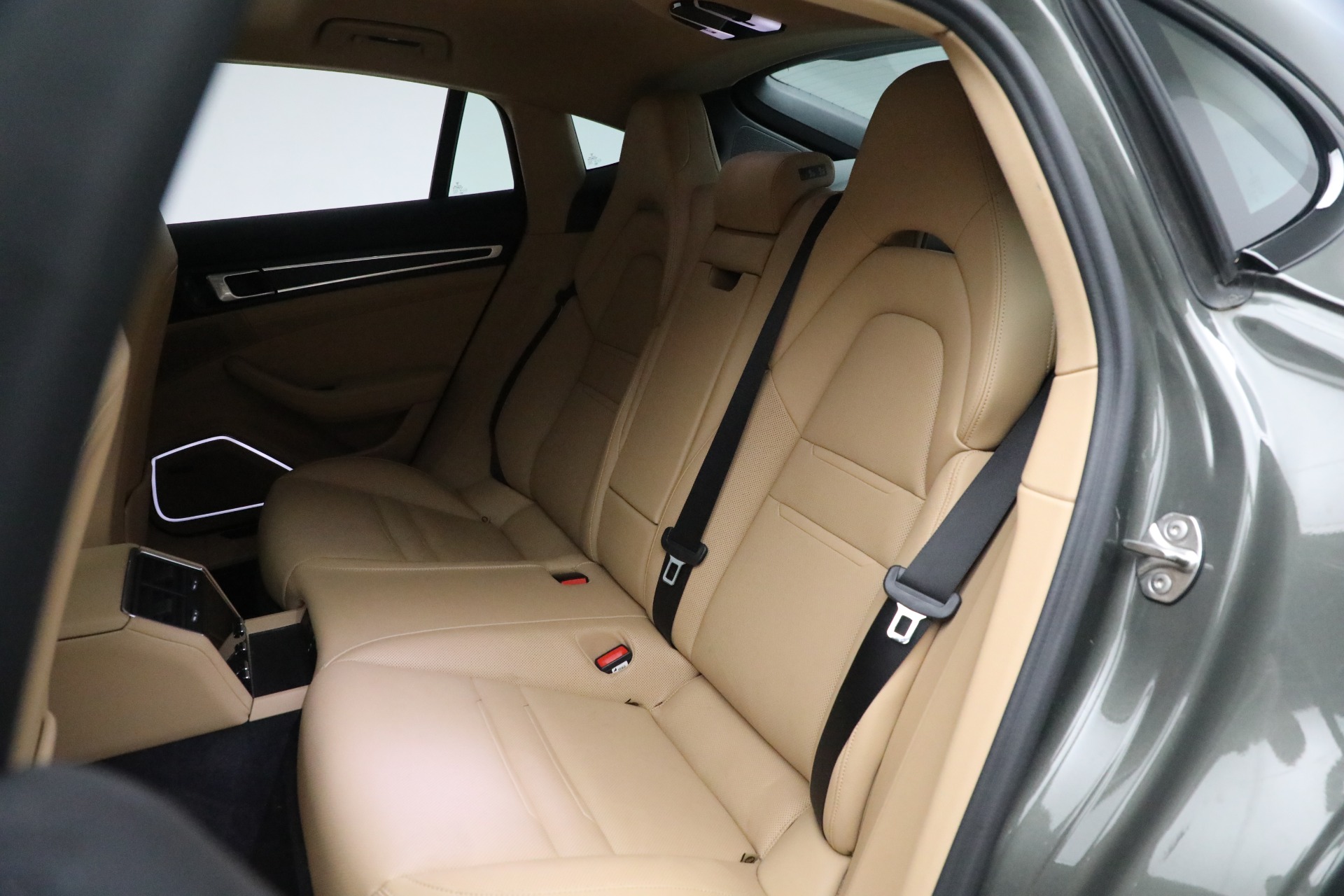 Used-2023-Porsche-Panamera-Platinum-Edition