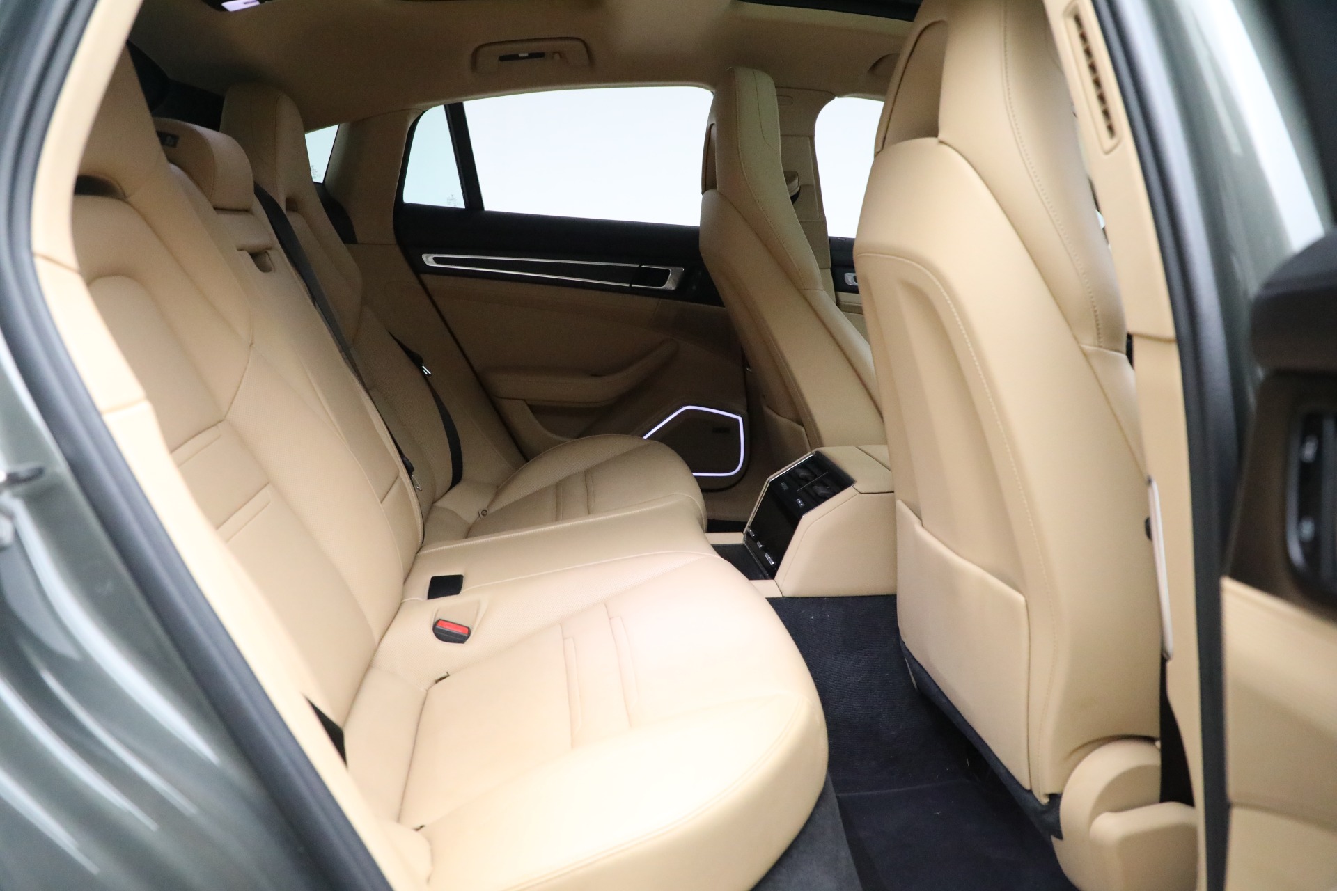 Used-2023-Porsche-Panamera-Platinum-Edition