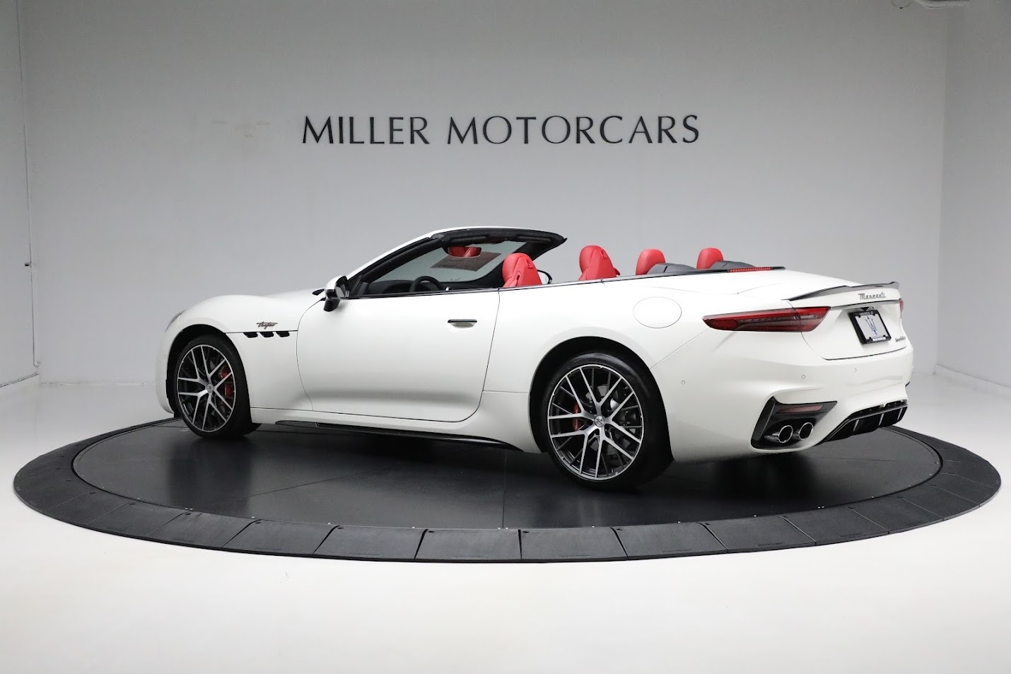 New-2024-Maserati-GranCabrio-Trofeo