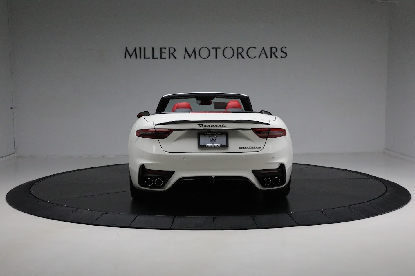 New-2024-Maserati-GranCabrio-Trofeo