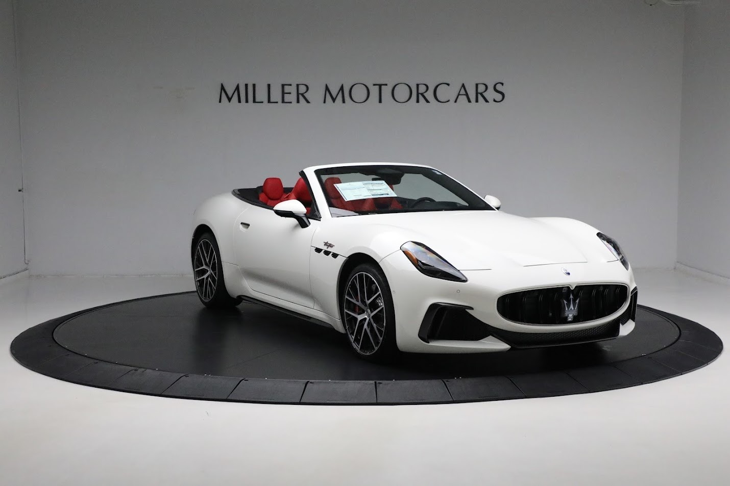 New-2024-Maserati-GranCabrio-Trofeo