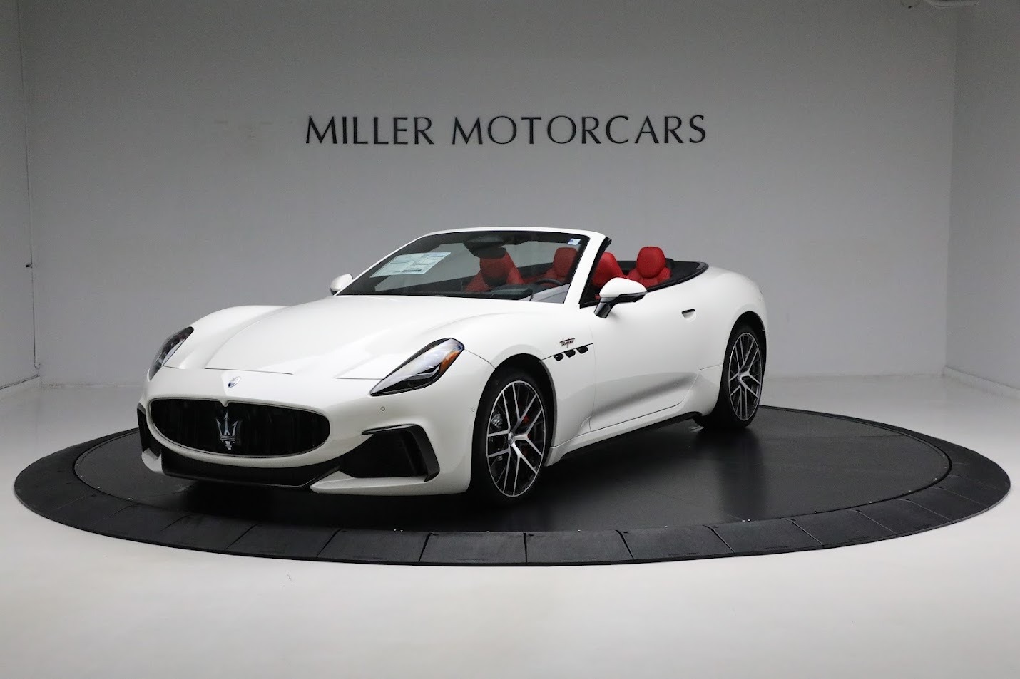 New-2024-Maserati-GranCabrio-Trofeo
