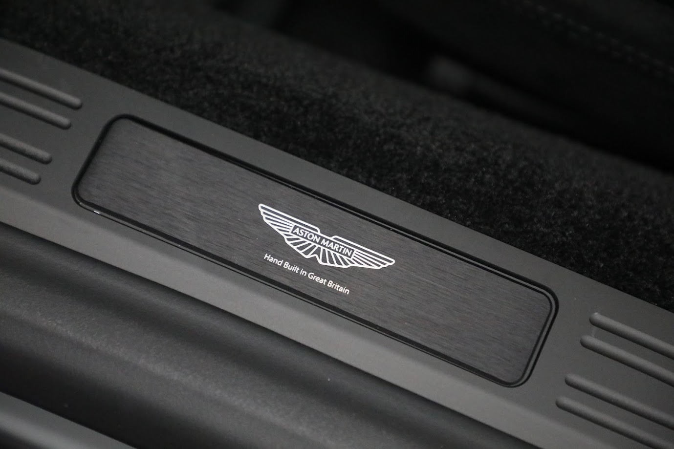 New-2025-Aston-Martin-Vantage