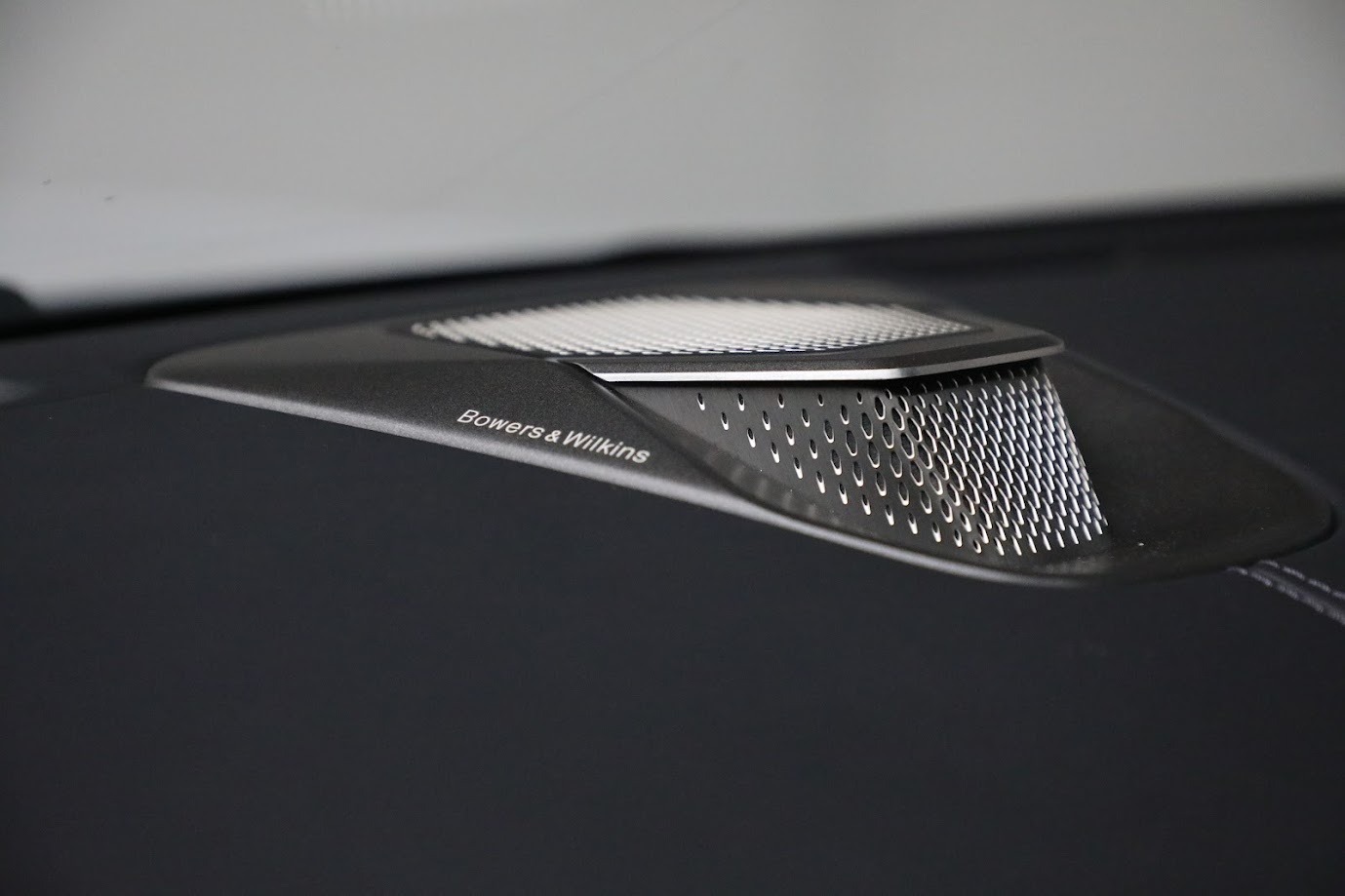 New-2025-Aston-Martin-Vantage