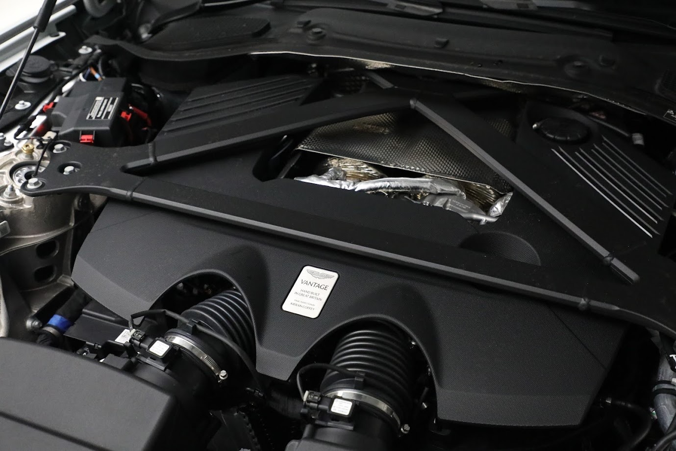 New-2025-Aston-Martin-Vantage