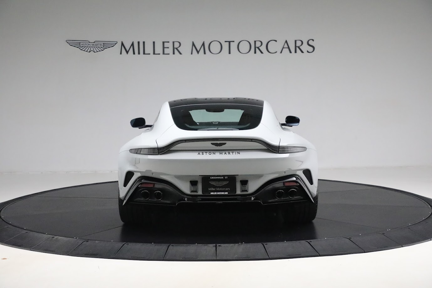 New-2025-Aston-Martin-Vantage