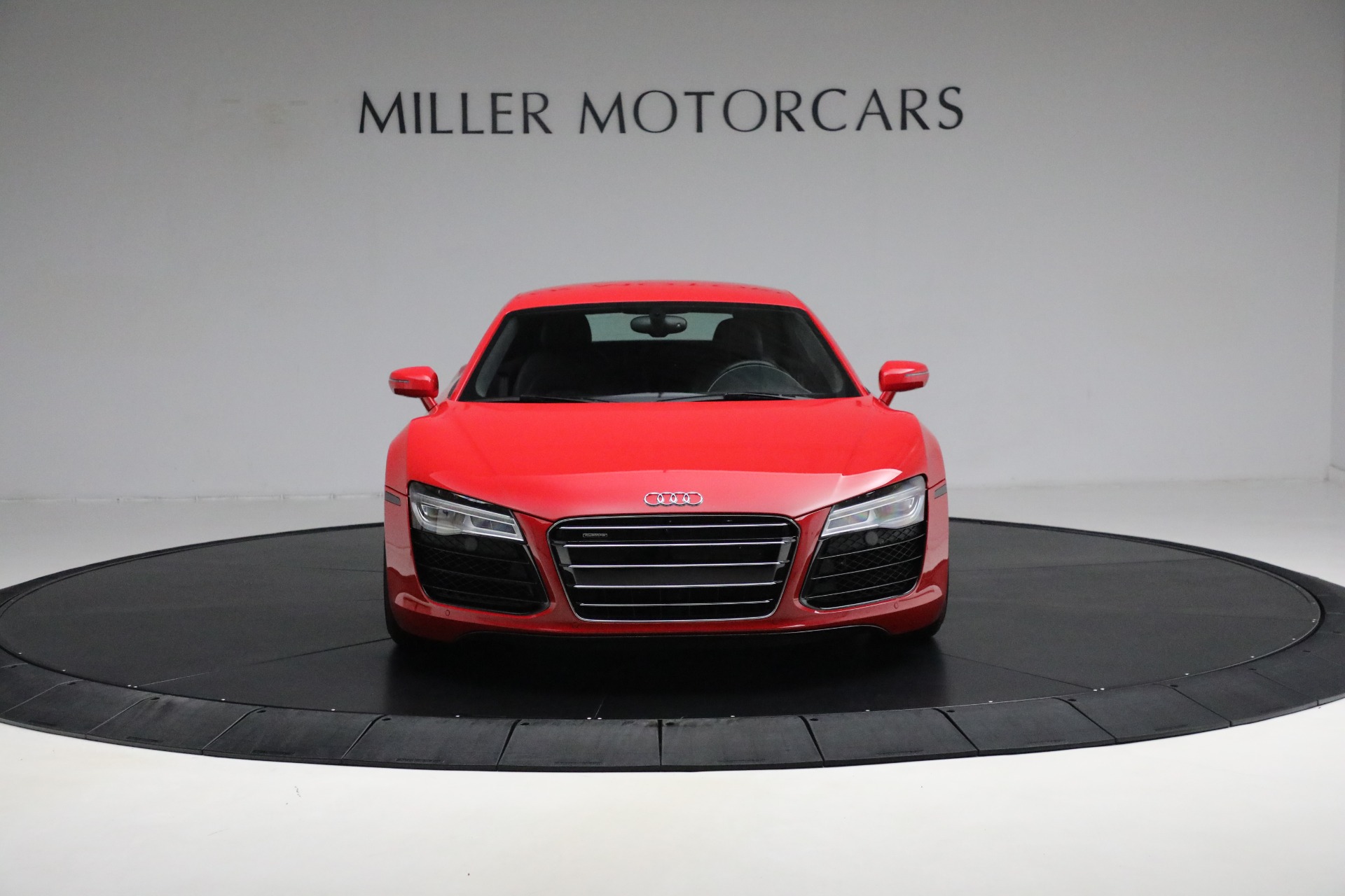 Used-2015-Audi-R8-52-quattro