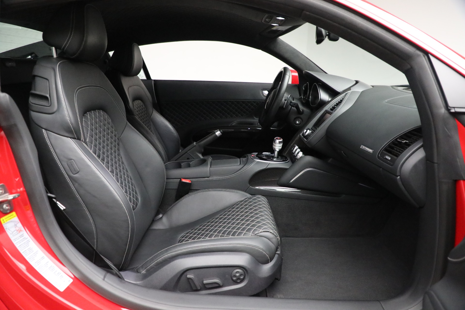 Used-2015-Audi-R8-52-quattro