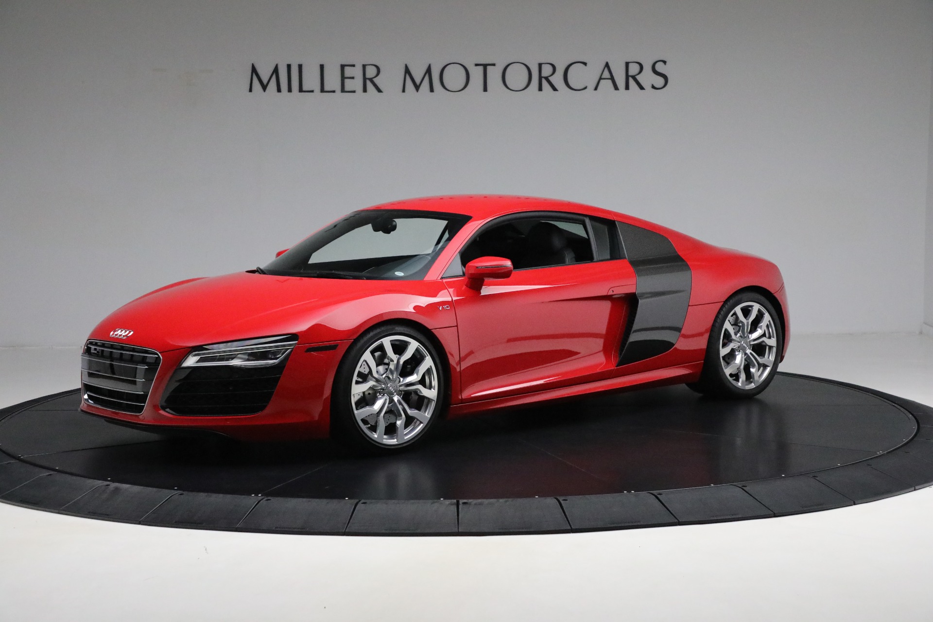 Used-2015-Audi-R8-52-quattro