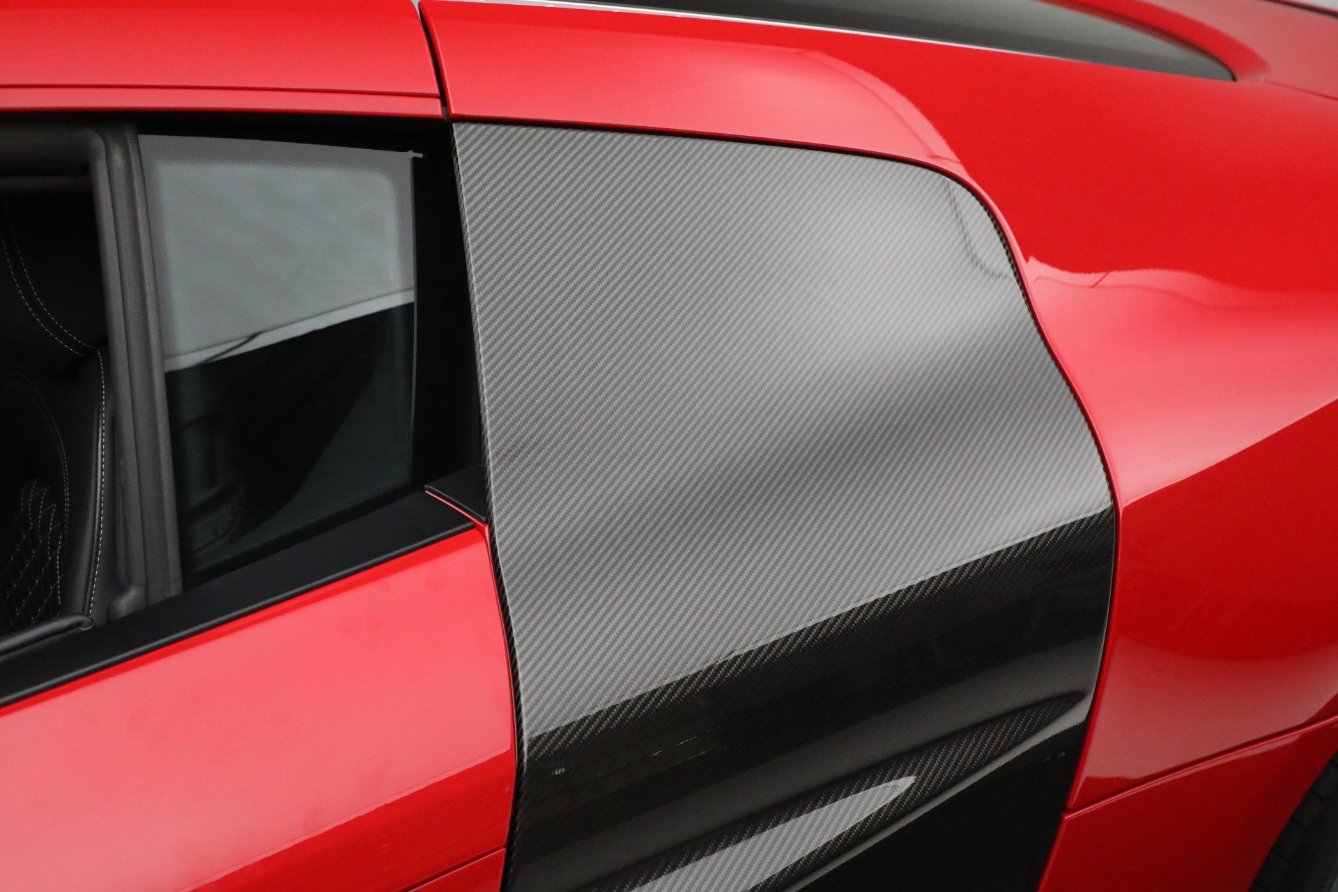 Used-2015-Audi-R8-52-quattro