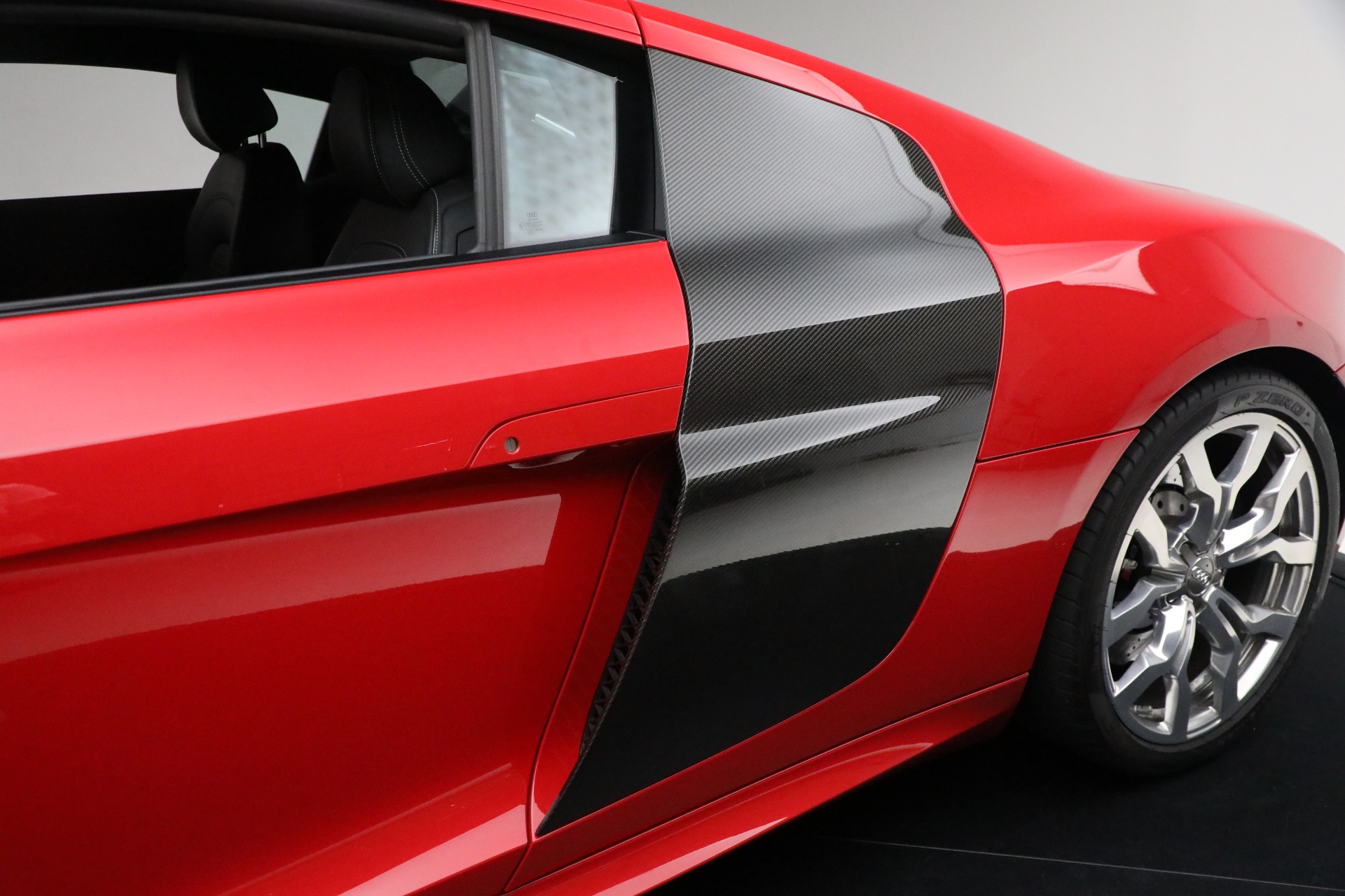 Used-2015-Audi-R8-52-quattro