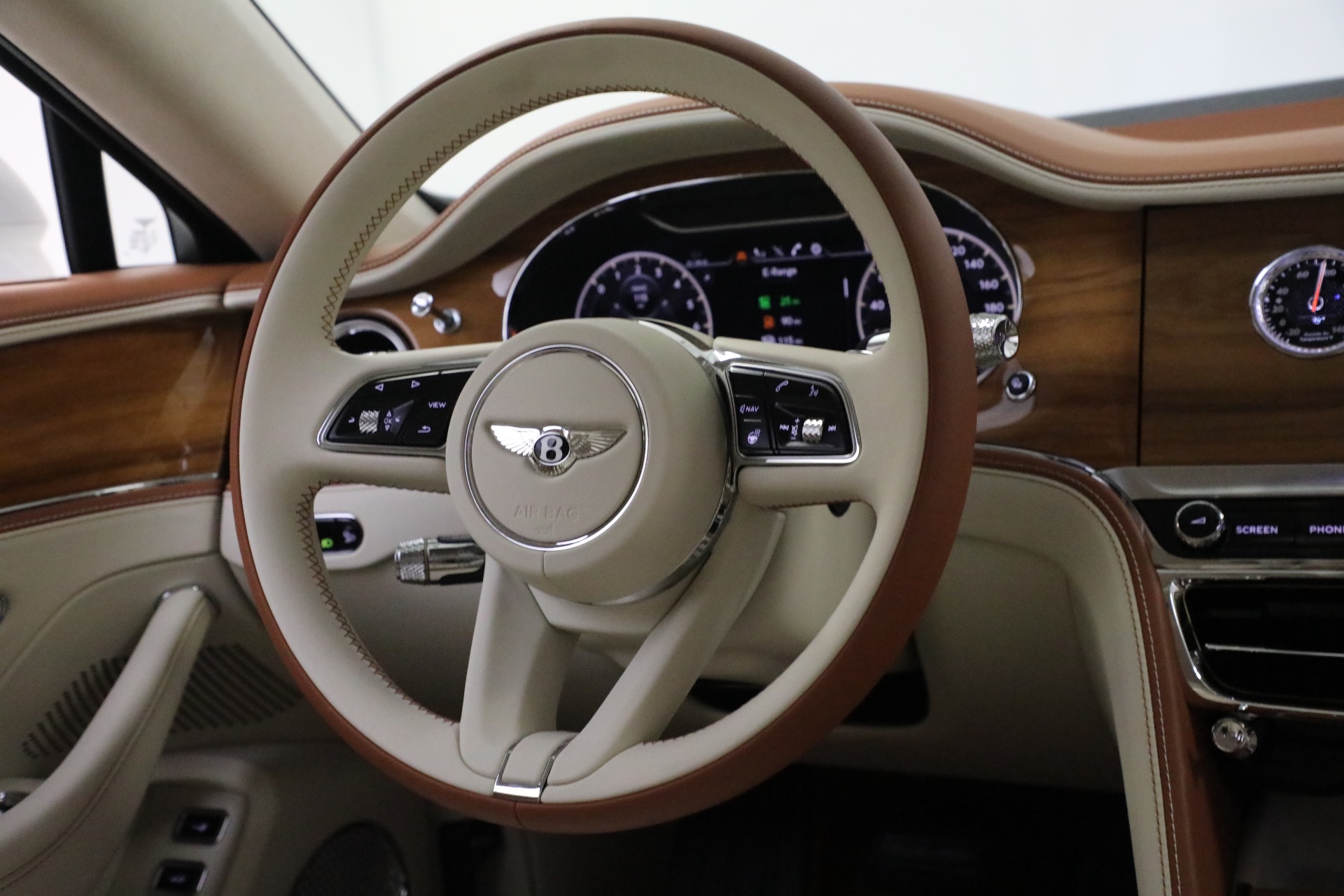 Used-2022-Bentley-Flying-Spur-Hybrid