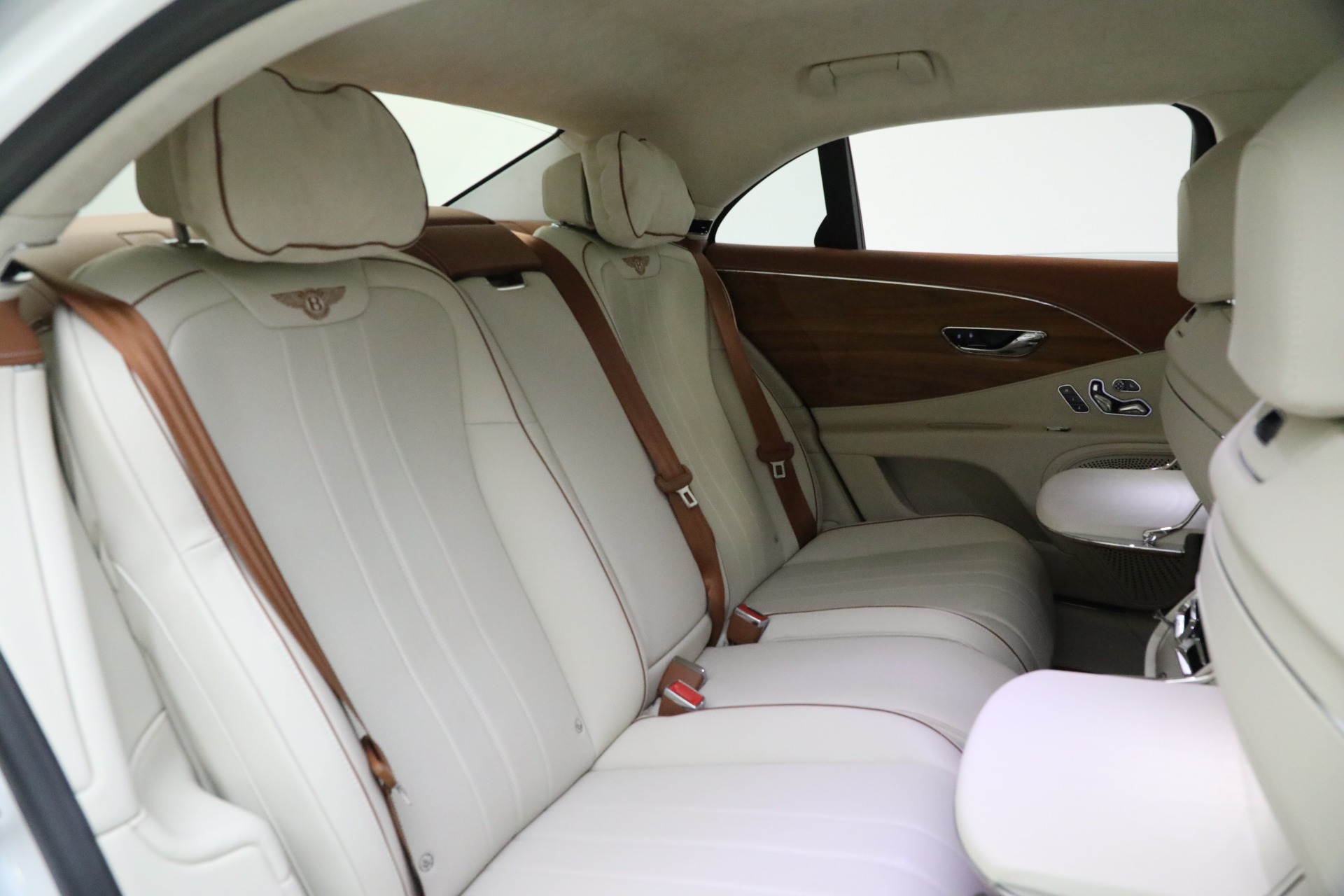 Used-2022-Bentley-Flying-Spur-Hybrid