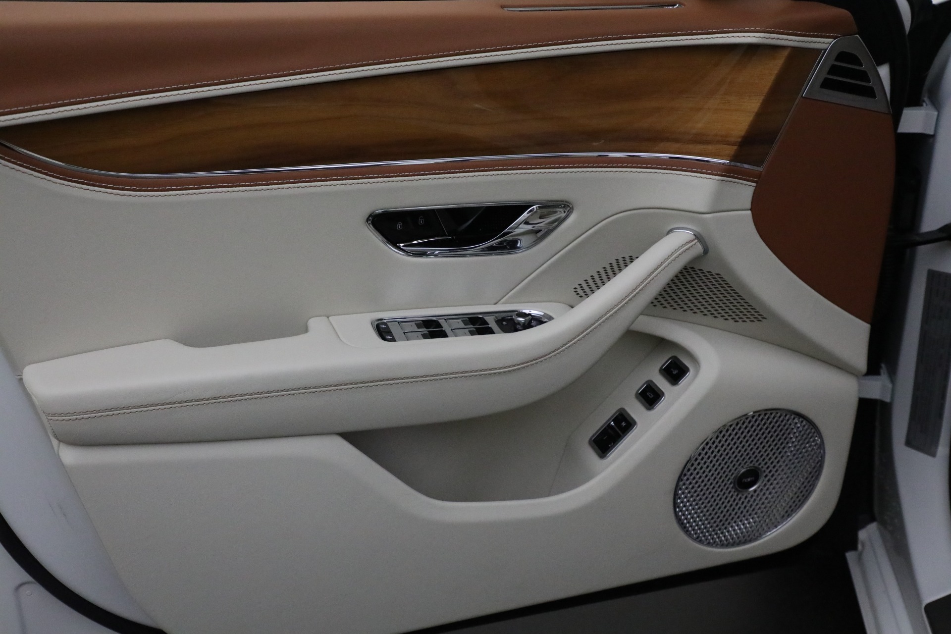 Used-2022-Bentley-Flying-Spur-Hybrid