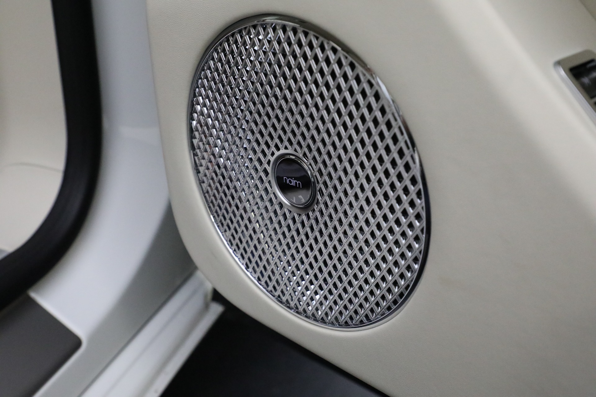 Used-2022-Bentley-Flying-Spur-Hybrid