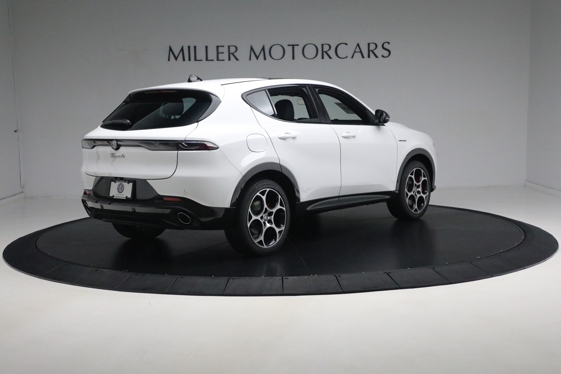 Used-2024-Alfa-Romeo-Tonale-Veloce