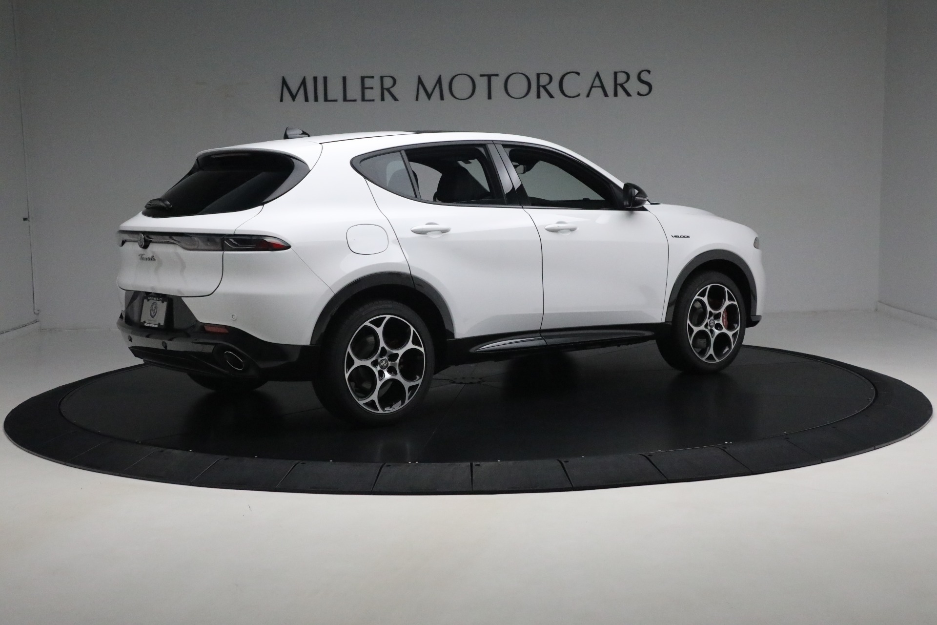 Used-2024-Alfa-Romeo-Tonale-Veloce