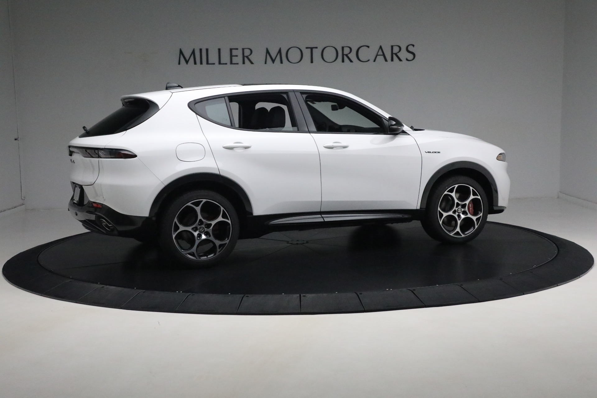 Used-2024-Alfa-Romeo-Tonale-Veloce