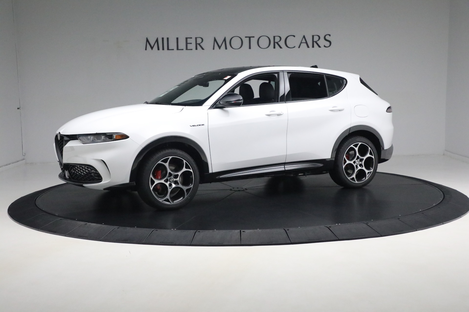 Used-2024-Alfa-Romeo-Tonale-Veloce