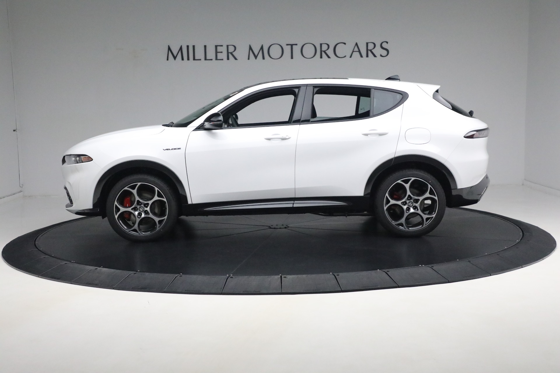 Used-2024-Alfa-Romeo-Tonale-Veloce