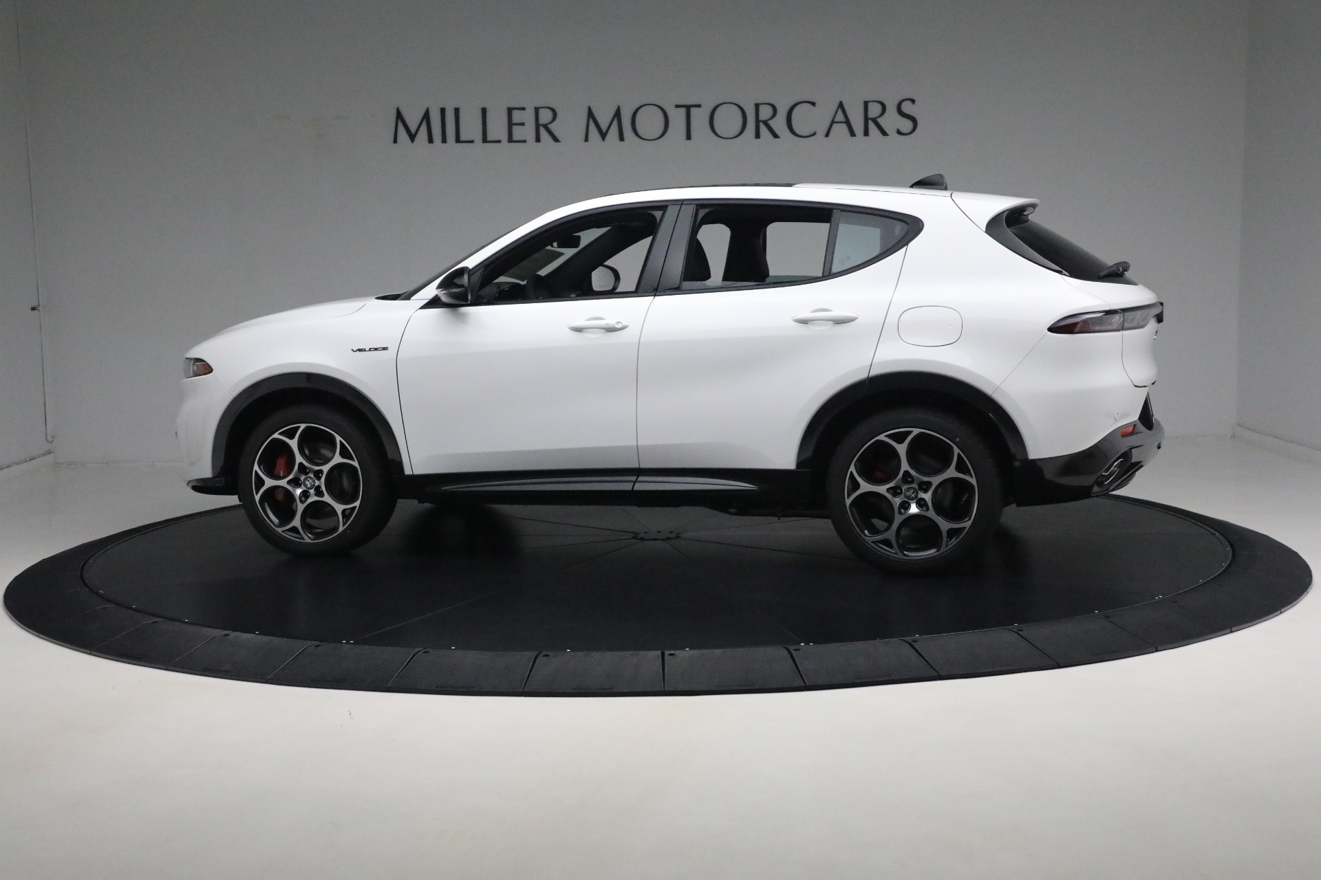 Used-2024-Alfa-Romeo-Tonale-Veloce