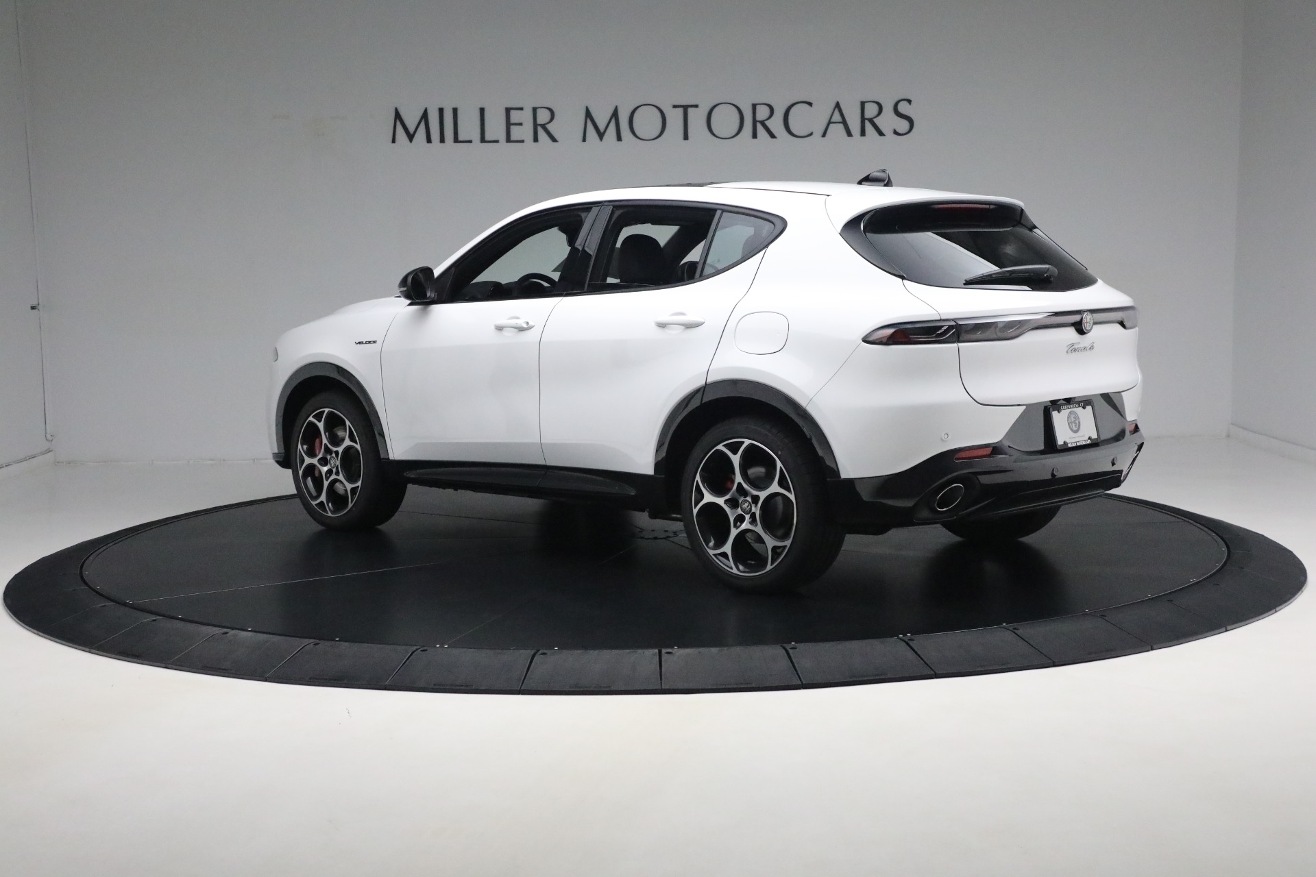 Used-2024-Alfa-Romeo-Tonale-Veloce
