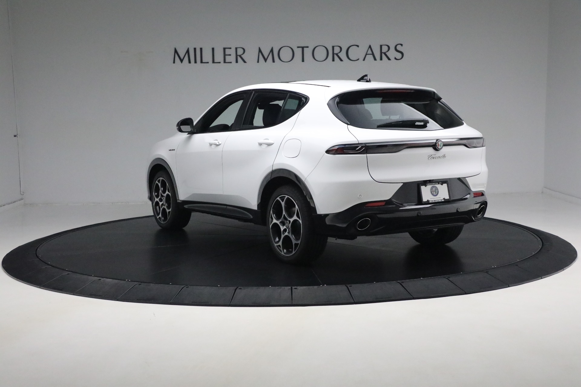 Used-2024-Alfa-Romeo-Tonale-Veloce