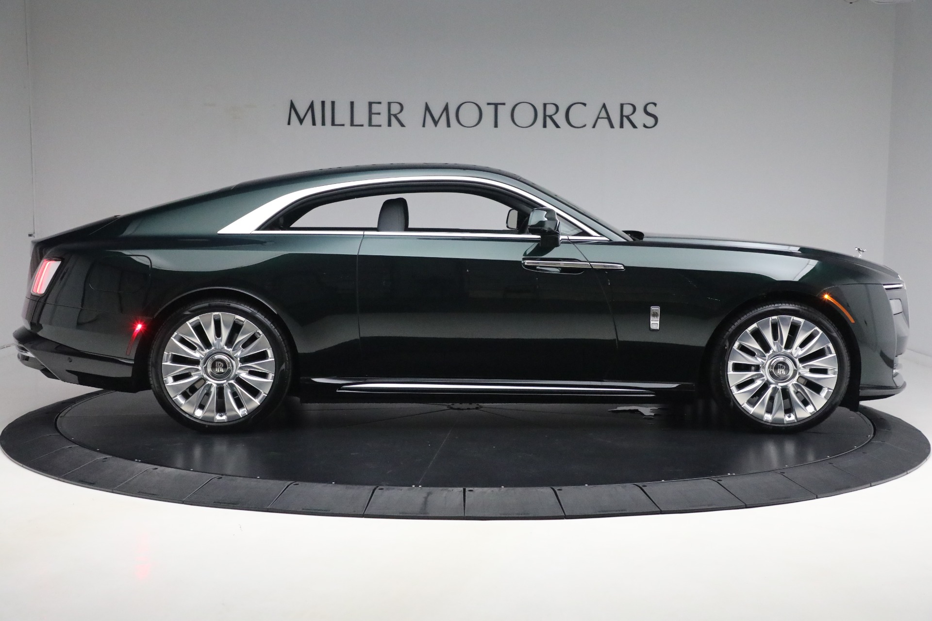 New-2024-Rolls-Royce-Spectre