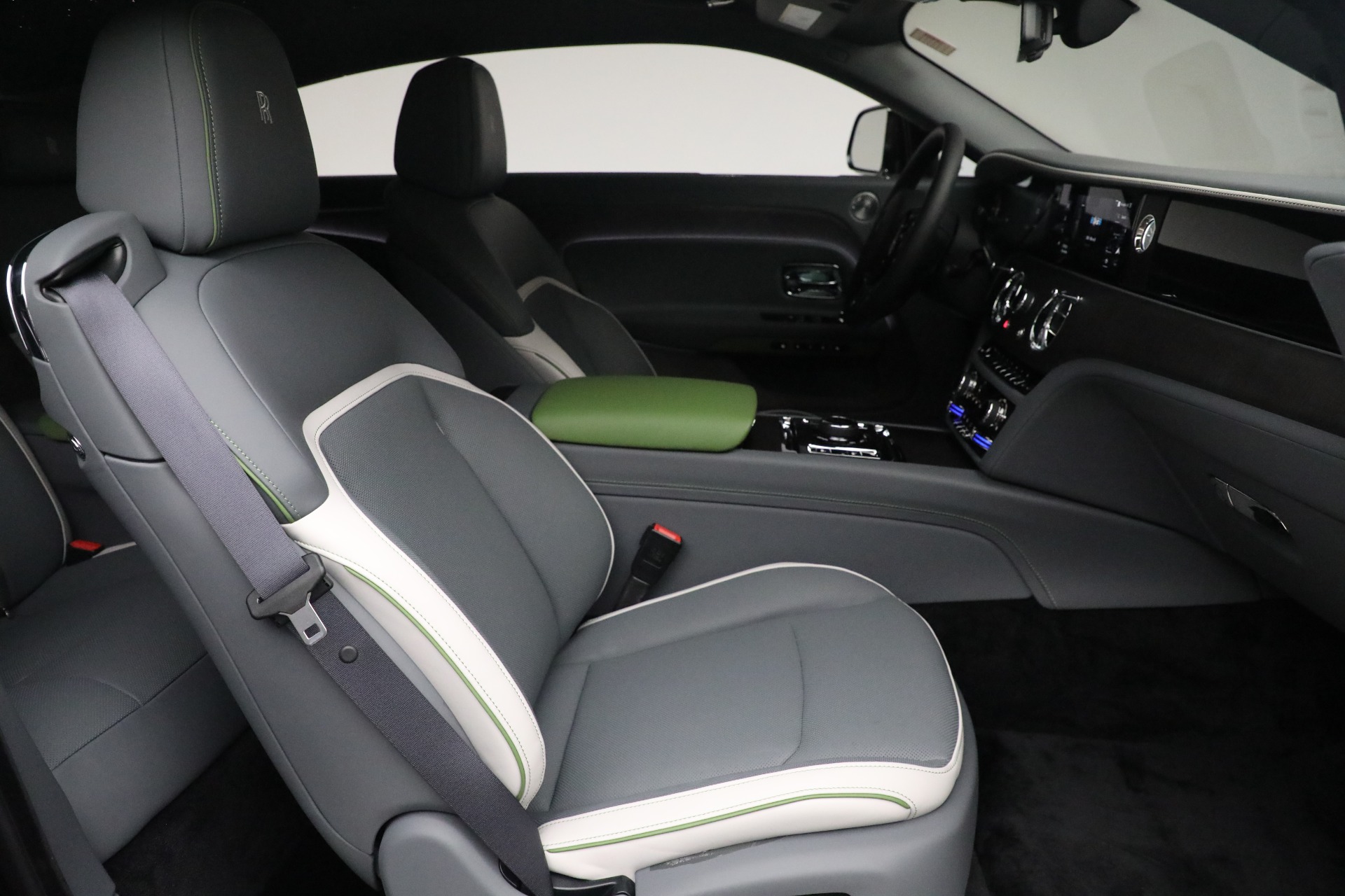 New-2024-Rolls-Royce-Spectre