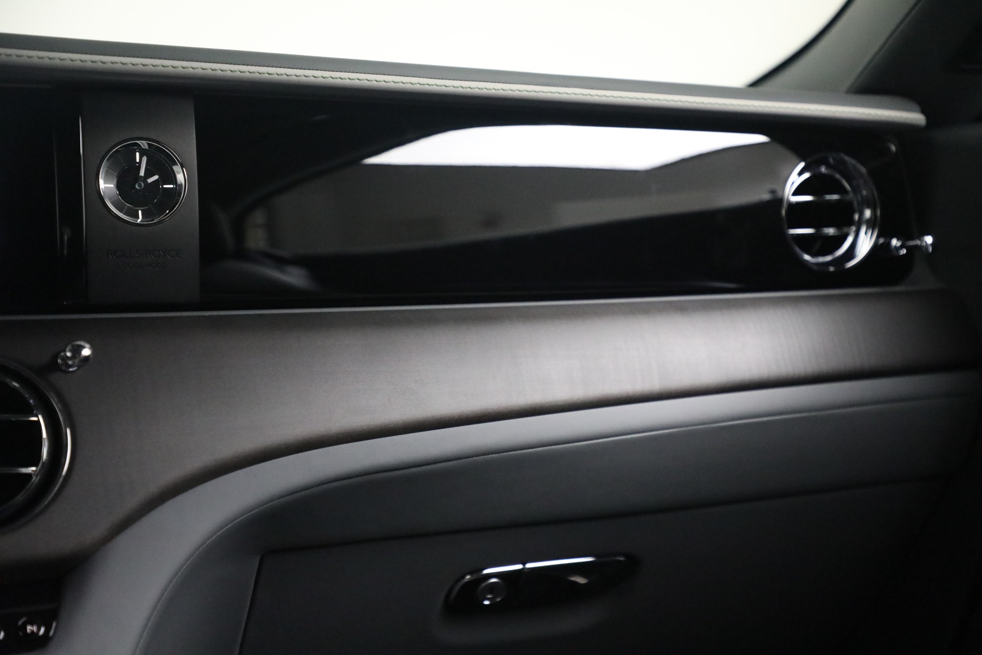 New-2024-Rolls-Royce-Spectre