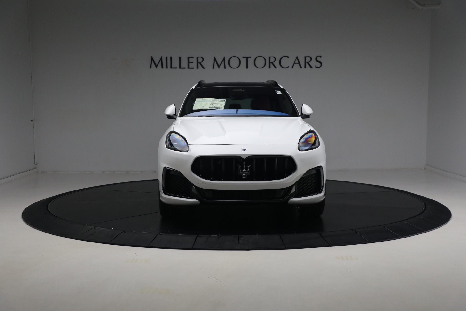 New-2024-Maserati-Grecale-Trofeo