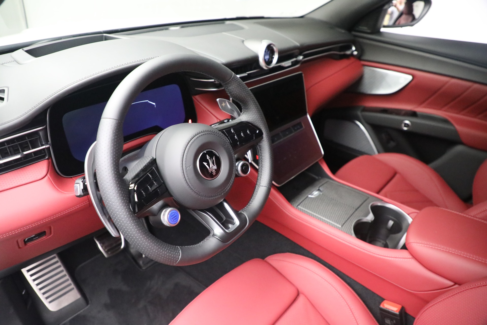 New-2024-Maserati-Grecale-Trofeo