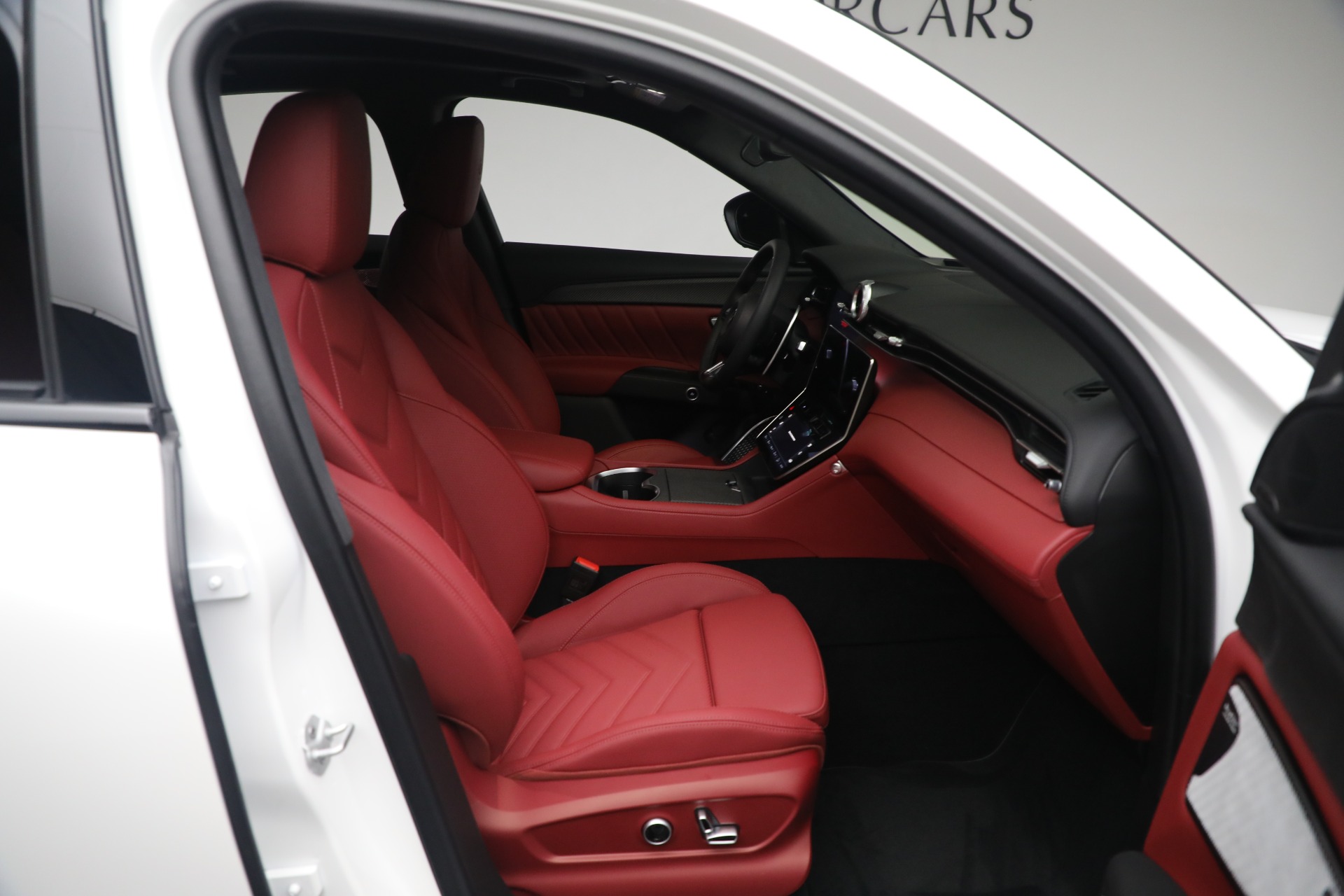 New-2024-Maserati-Grecale-Trofeo