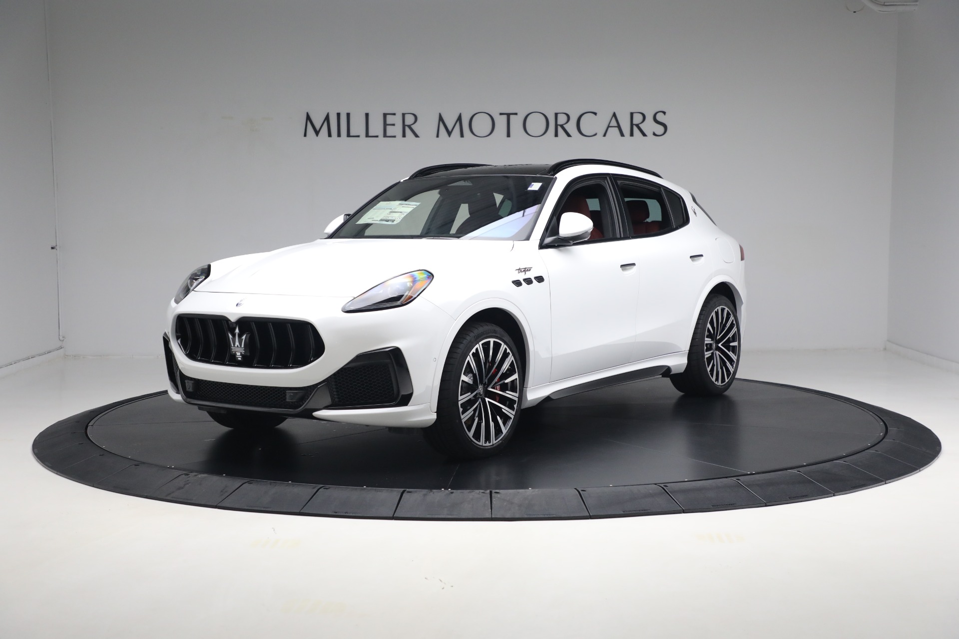 New-2024-Maserati-Grecale-Trofeo