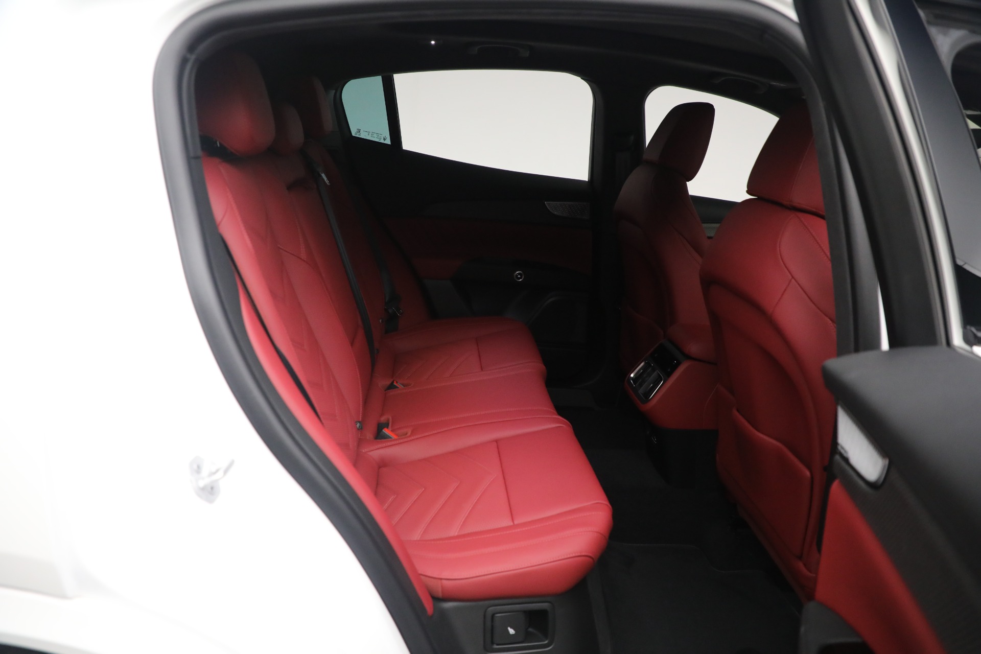 New-2024-Maserati-Grecale-Trofeo