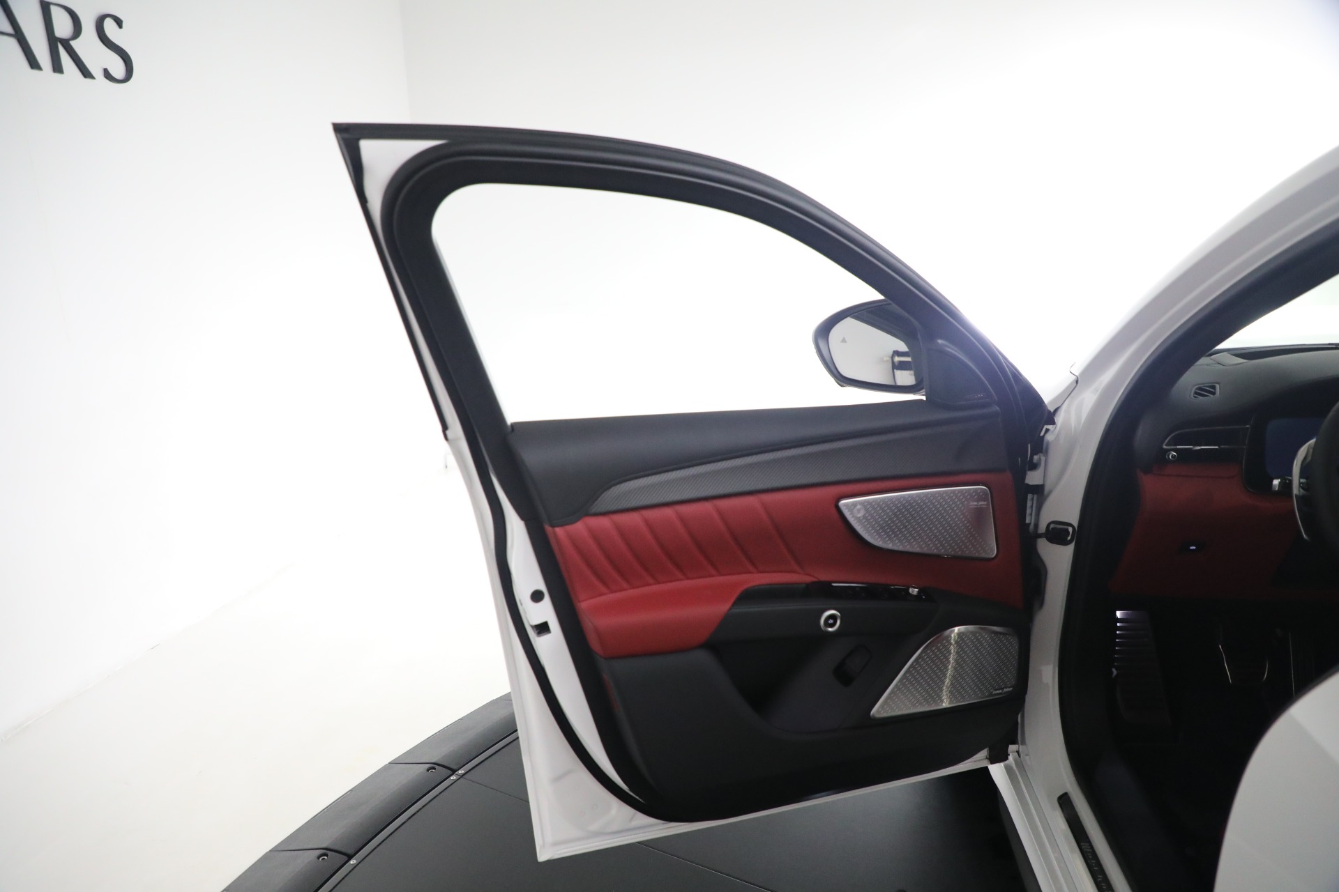 New-2024-Maserati-Grecale-Trofeo