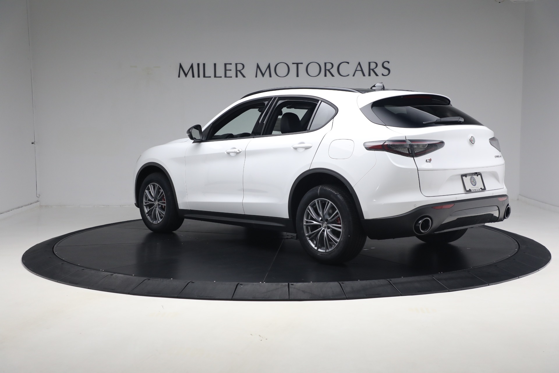 New-2024-Alfa-Romeo-Stelvio-Sprint