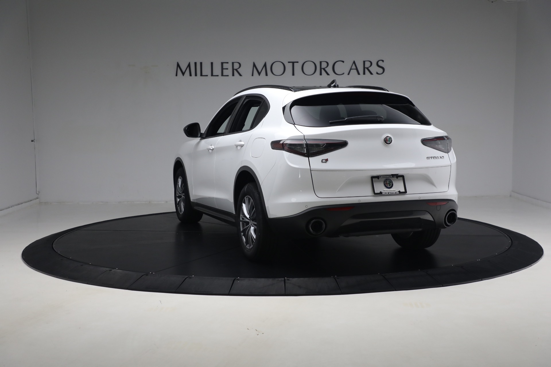 New-2024-Alfa-Romeo-Stelvio-Sprint
