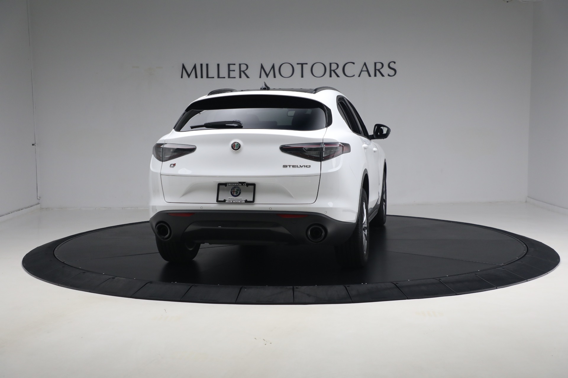 New-2024-Alfa-Romeo-Stelvio-Sprint