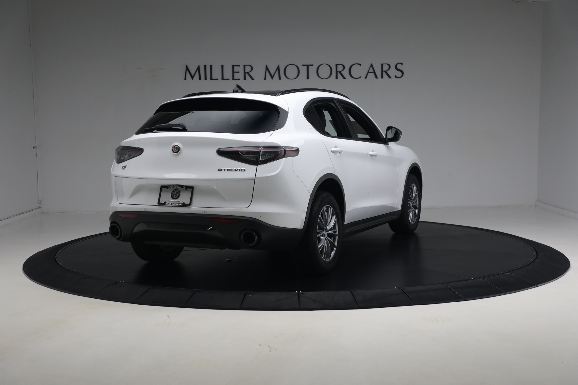 New-2024-Alfa-Romeo-Stelvio-Sprint