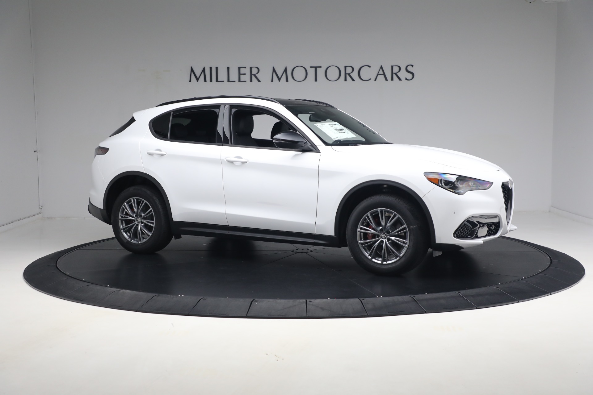 New-2024-Alfa-Romeo-Stelvio-Sprint
