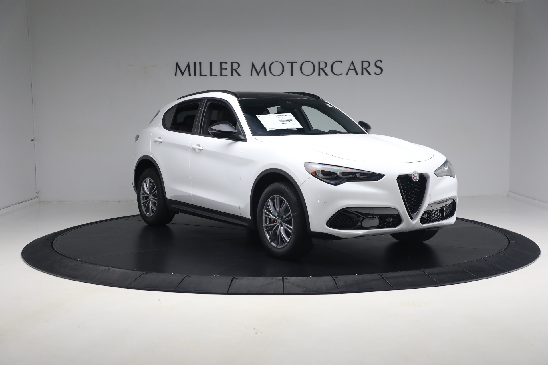 New-2024-Alfa-Romeo-Stelvio-Sprint