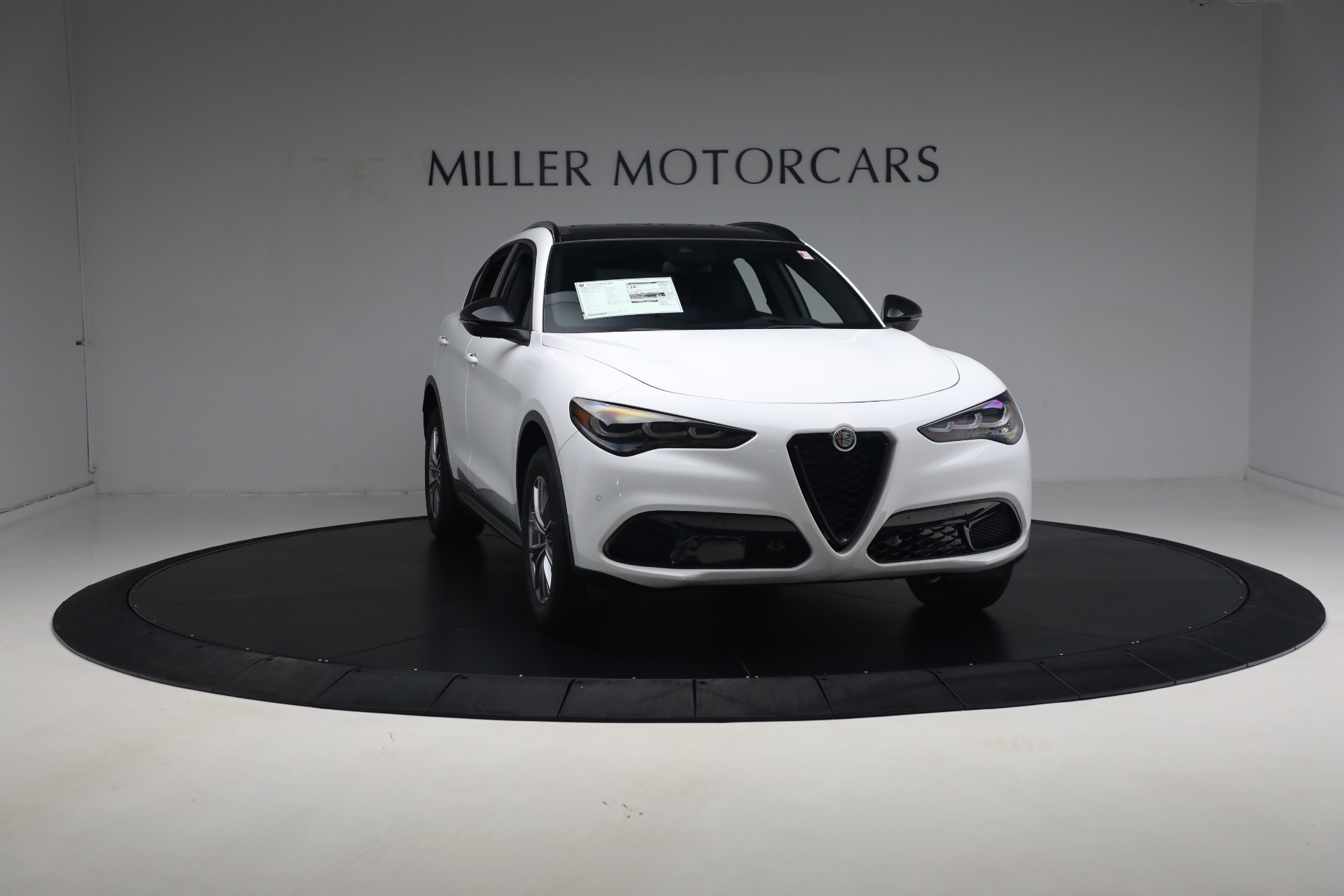 New-2024-Alfa-Romeo-Stelvio-Sprint