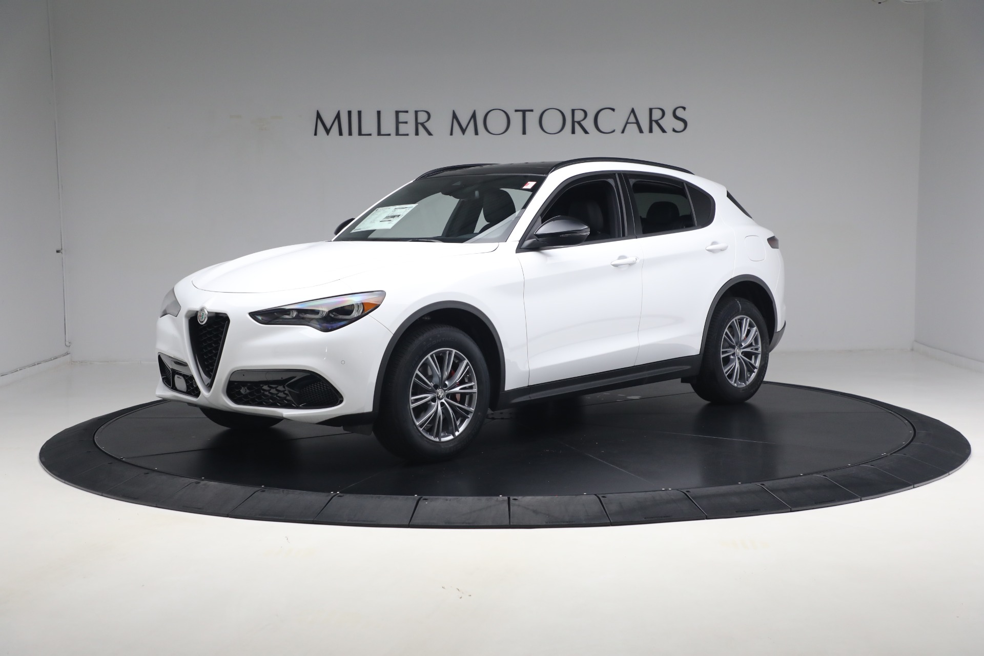 New-2024-Alfa-Romeo-Stelvio-Sprint