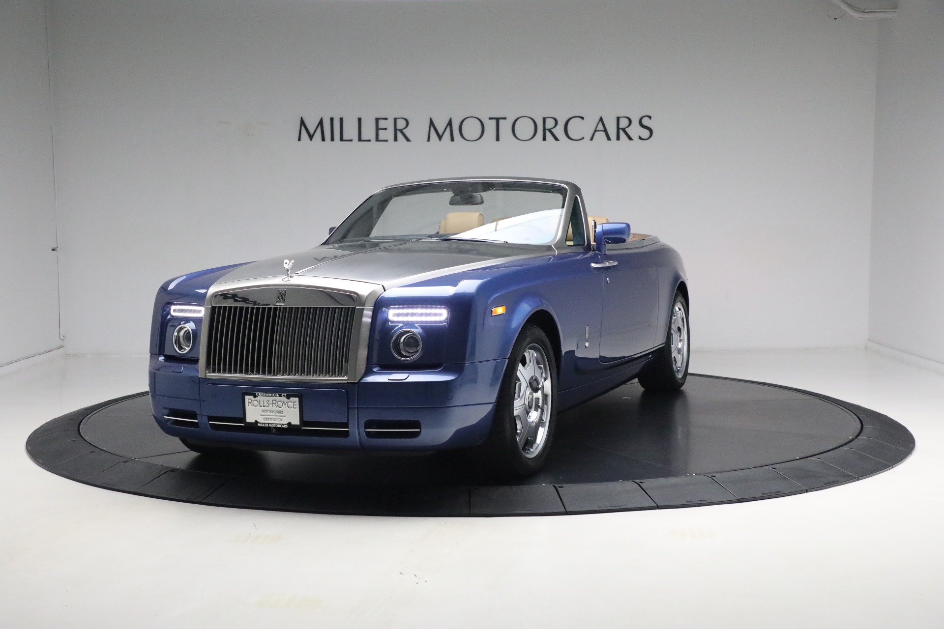 Used-2009-Rolls-Royce-Phantom-Drophead-Coupe