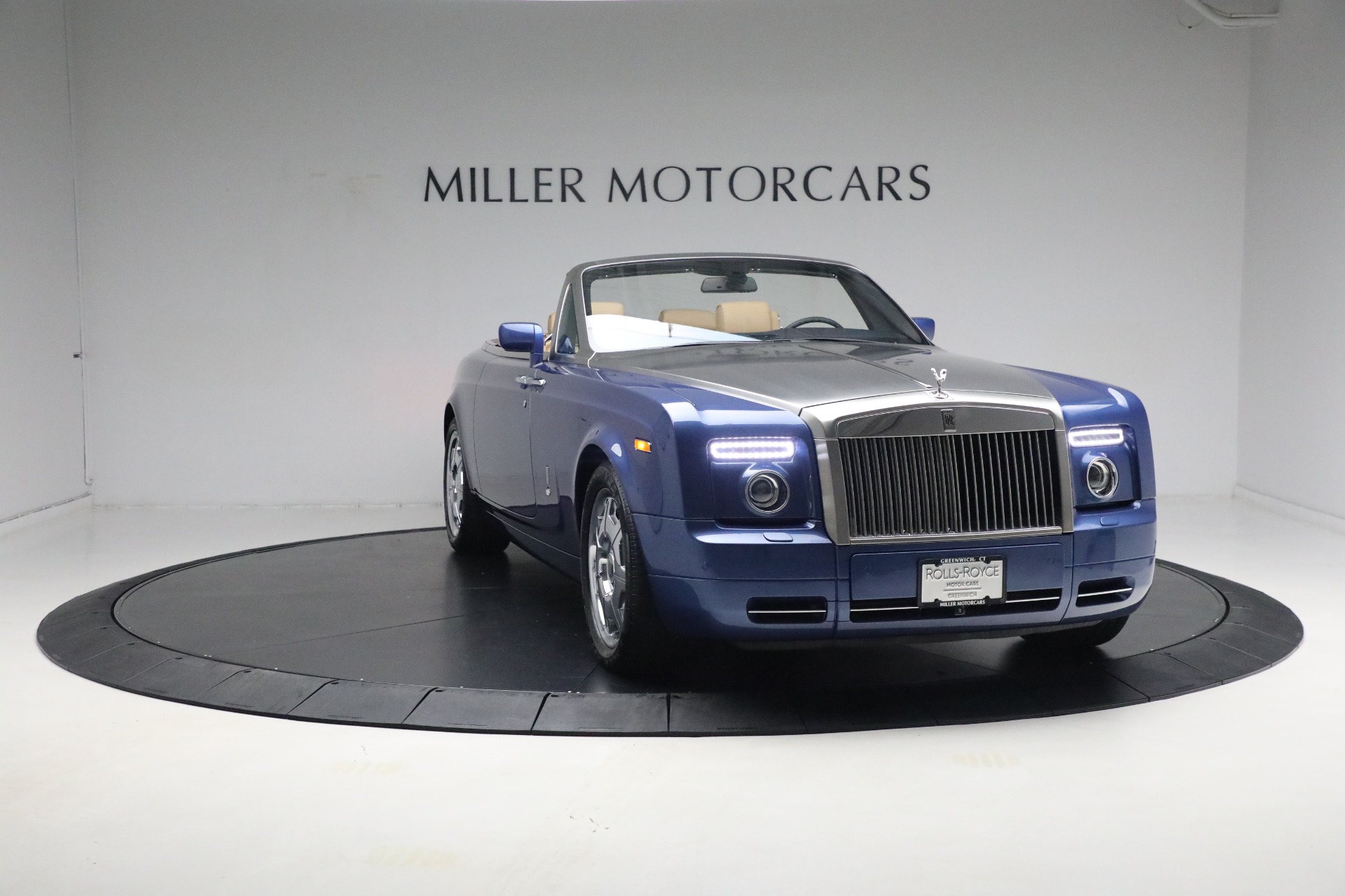 Used-2009-Rolls-Royce-Phantom-Drophead-Coupe